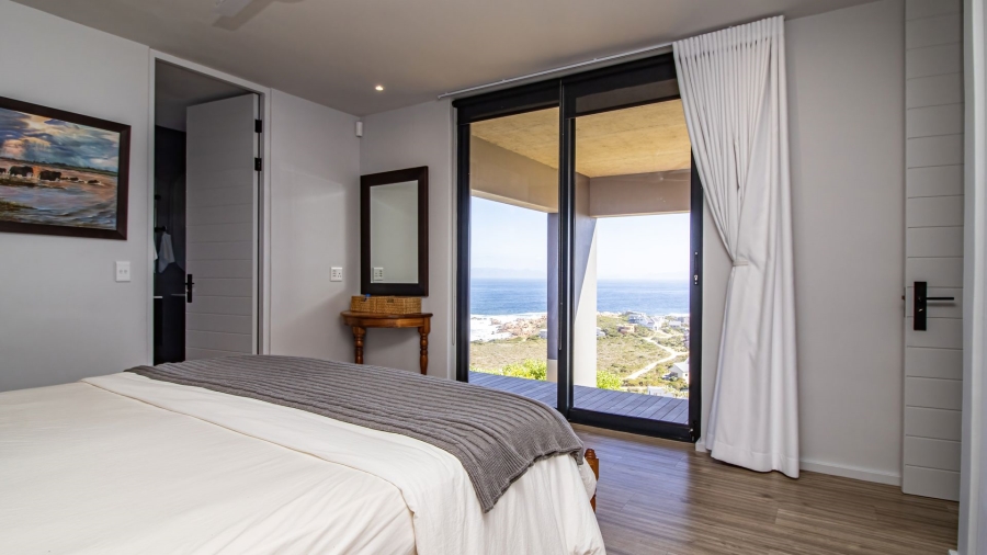 3 Bedroom Property for Sale in Rooi Els Western Cape